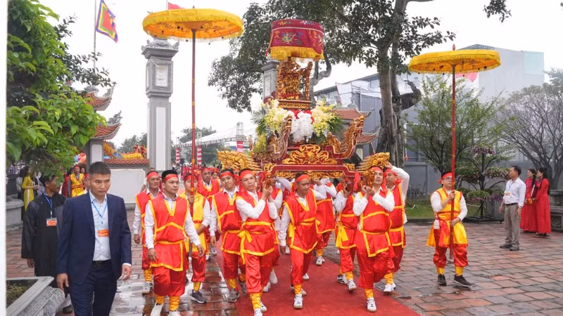 Lễ rước truyền thống tại Lễ hội truyền thống Từ Lương Xâm năm 2026. (Ảnh: ĐÀM THANH)