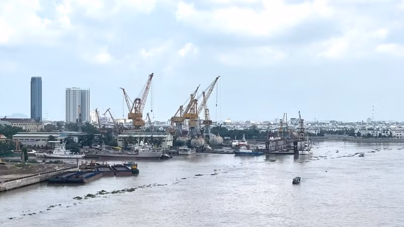 Hải Phòng hiện quản lý hệ thống đường thủy nội địa với hoạt động đa dạng. (Ảnh minh họa: XUÂN TRƯỜNG)