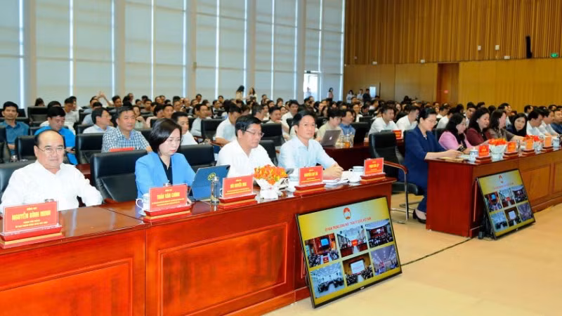 Các đại biểu dự hội nghị.