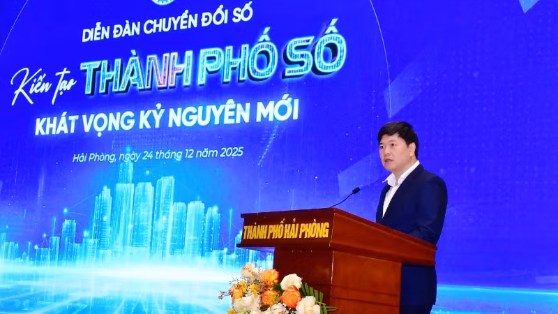 Phó Chủ tịch Ủy ban nhân dân thành phố Hải Phòng Hoàng Minh Cường phát biểu tại diễn đàn.