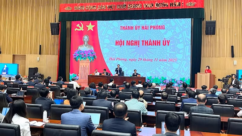 hn-thanh-uy-l2-toan.jpg