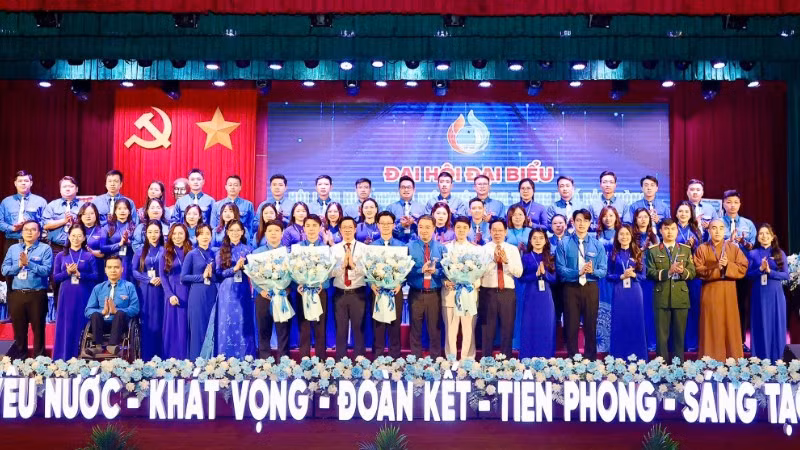 Ban Chấp hành Hội Liên hiệp thanh niên thành phố nhiệm kỳ 2026-2029 ra mắt Đại hội.
