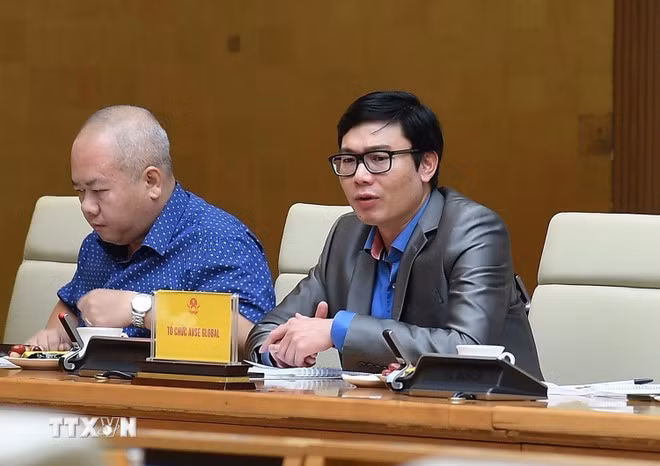 Giáo sư Nguyễn Đức Khương chia sẻ kết quả nghiên cứu của các chuyên gia Tổ chức AVSE Global. (Ảnh: TTXVN)