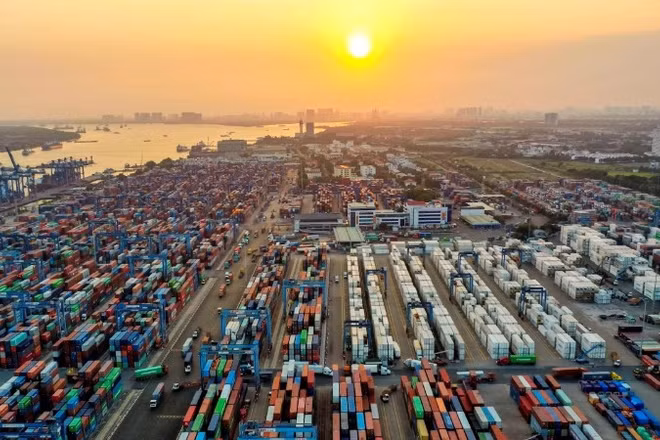 Thúc đẩy cải cách vi mô, tạo động lực cho mục tiêu tăng trưởng hai con số.