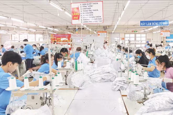 Sản xuất hàng dệt may xuất khẩu tại Tổng công ty cổ phần Dệt may Hòa Thọ.