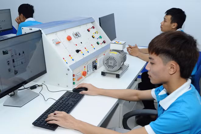 Đào tạo nghề tại Trường cao đẳng Cơ điện Hà Nội. Ảnh minh họa: SONG ANH