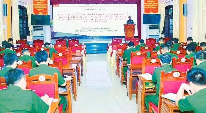 Quang cảnh hội nghị tập huấn (Ảnh HIẾU THẠCH)