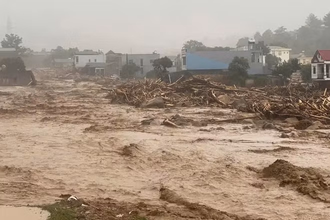 Ngày 5/8, Đài Khí tượng thủy văn tỉnh Sơn La phát tin lũ khẩn cấp trên sông Nậm Pàn, cảnh báo mực nước vượt báo động 3 và tiếp tục lên cao. (Ảnh minh họa: Cục Đê điều và Phòng chống thiên tai)
