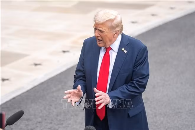Tổng thống Mỹ Donald Trump phát biểu với báo giới tại Nhà Trắng, Washington, D.C. (Ảnh: THX/TTXVN)