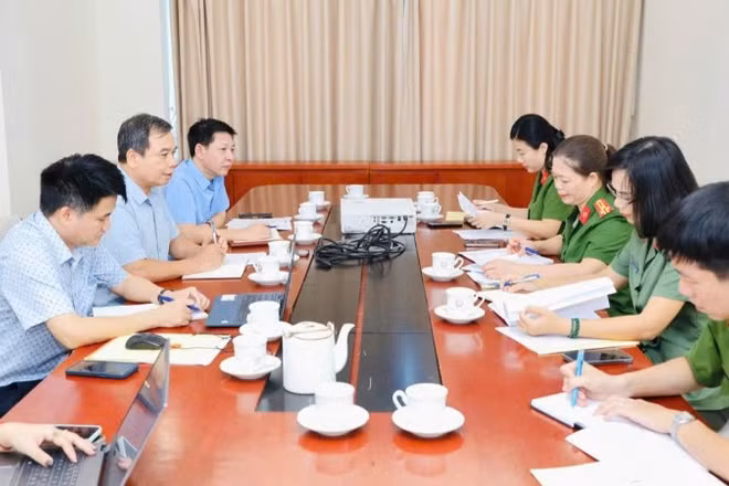 Quang cảnh buổi làm việc. (Ảnh: Bộ Giáo dục và Đào tạo)