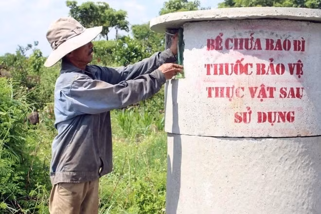 Cục Trồng trọt và Bảo vệ thực vật (Bộ Nông nghiệp và Môi trường) phối hợp các địa phương và hiệp hội có liên quan triển khai chương trình "Cùng nông dân bảo vệ môi trường".