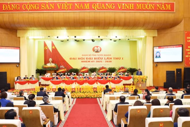 Đại hội đại biểu Đảng bộ tỉnh Tuyên Quang lần thứ I, nhiệm kỳ 2025-2030 họp phiên bế mạc.