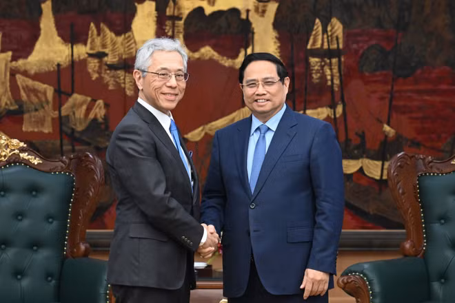 Thủ tướng Phạm Minh Chính đón Chủ tịch kiêm Tổng Giám đốc điều hành Tập đoàn Mitsui & Co (Nhật Bản) Hori Kenichi.