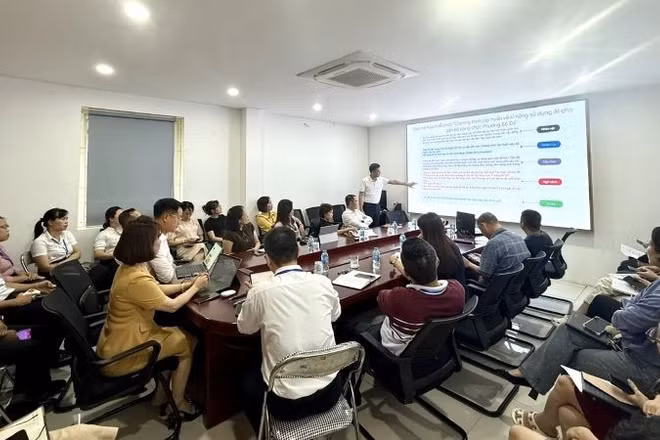 Tập huấn, bồi dưỡng AI cho người lao động. (Ảnh: PV)