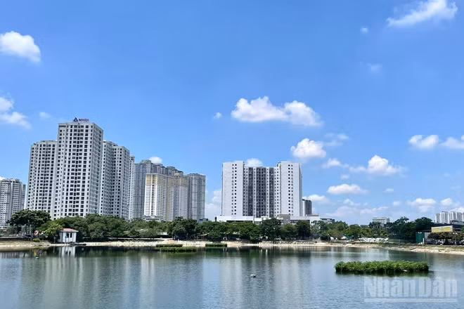 Dự báo khu vực Hà Nội ngày nắng, đêm có mưa rào và rải rác có dông. (Ảnh minh họa: Đ.T)