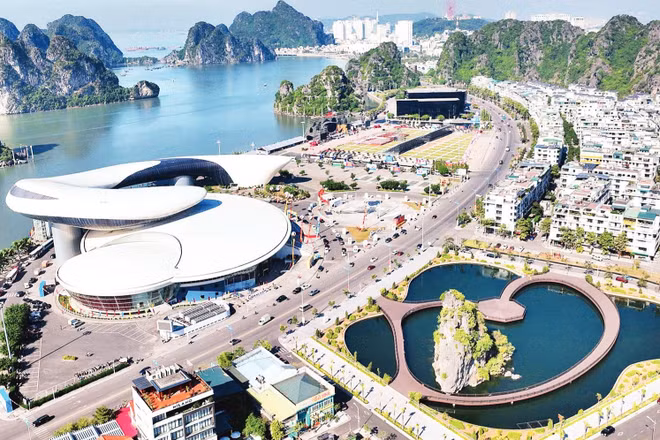 Một góc thành phố Quảng Ninh. (Ảnh: PHƯƠNG TRÀ)