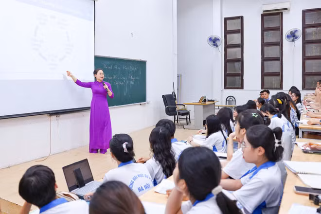 Sinh viên Trường đại học Sư phạm Hà Nội trong giờ học. (Ảnh: HNUE)