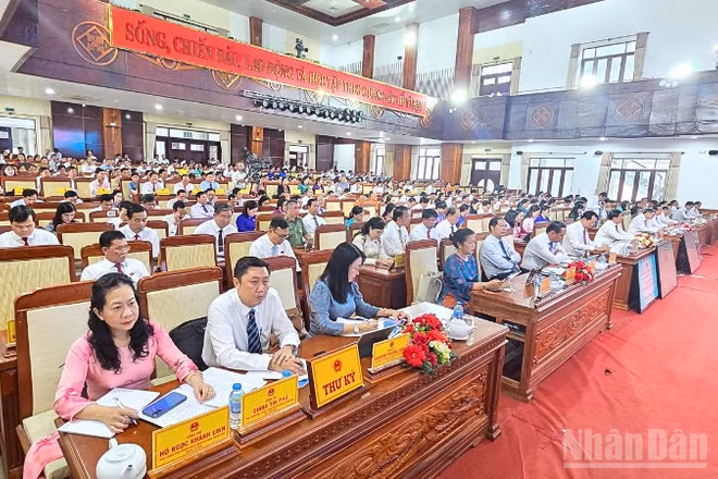 Quang cảnh phiên chất vấn.