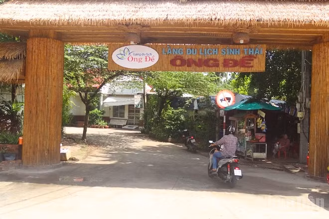 Làng du lịch sinh thái Ông Đề, thành phố Cần Thơ là nơi trải nghiệm không gian sông nước miệt vườn.
