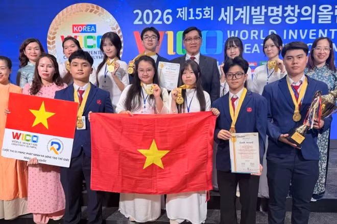Hai dự án đại diện Trường tiểu học, trung học cơ sở và trung học phổ thông Hoàng Việt xuất sắc giành Huy chương Vàng tại Olympic Phát minh và Sáng tạo Thế giới (WICO) 2026. (Ảnh: Trường Hoàng Việt)