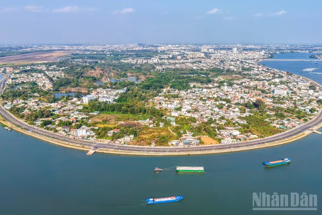 Sông Đồng Nai đoạn qua địa bàn phường Trấn Biên, thành phố Đồng Nai.