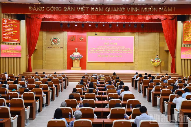 Quang cảnh hội nghị. (Ảnh: THIÊN VƯƠNG)