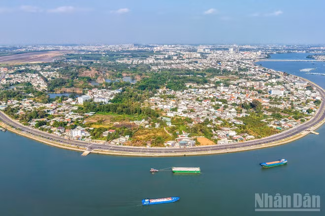 Cùng với sân bay Long Thành, hành lang sông Đồng Nai sẽ thực sự trở thành xung lực phát triển mạnh mẽ của thành phố Đồng Nai.