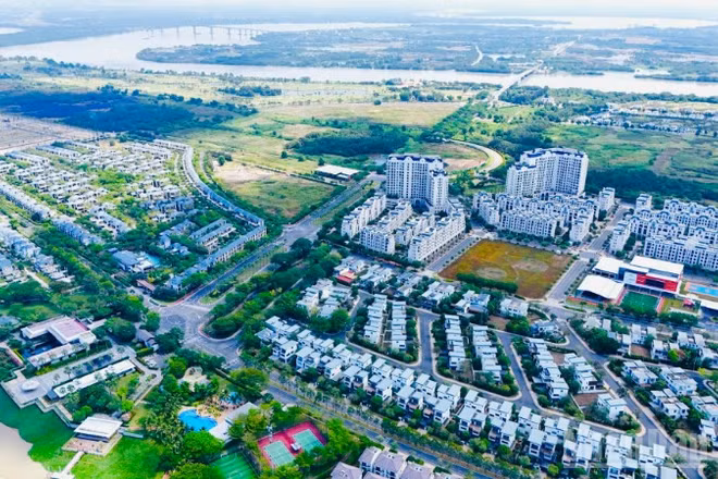 Một khu đô thị ven sông Đồng Nai thuộc xã Đại Phước, thành phố Đồng Nai.