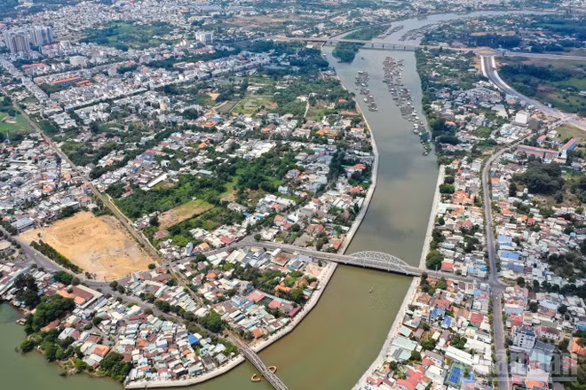 Sông Đồng Nai đoạn qua thành phố Đồng Nai dài 234km, là trái tim của hệ sinh thái với nhiều giá trị to lớn.