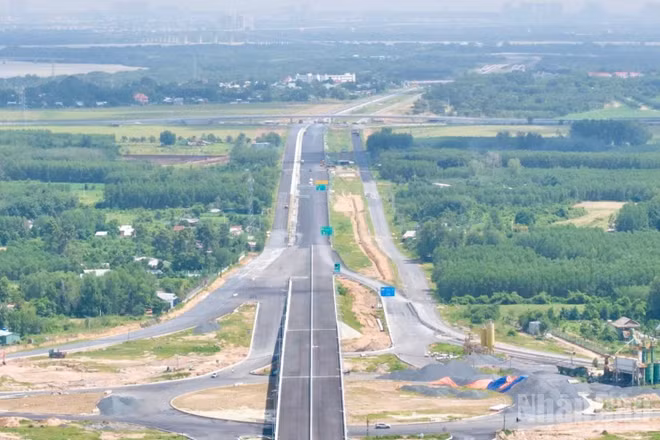 Dự án Vành đai 3 Thành phố Hồ Chí Minh đoạn qua địa bàn thành phố Đồng Nai có chiều dài hơn 11,2km.