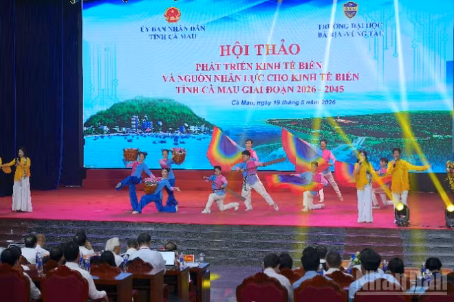 Văn nghệ chào mừng trước khi vào phần nội dung của hội thảo.