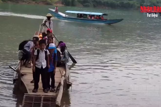 [Video] Không để học sinh nghỉ học, bỏ học vì điều kiện giao thông khó khăn