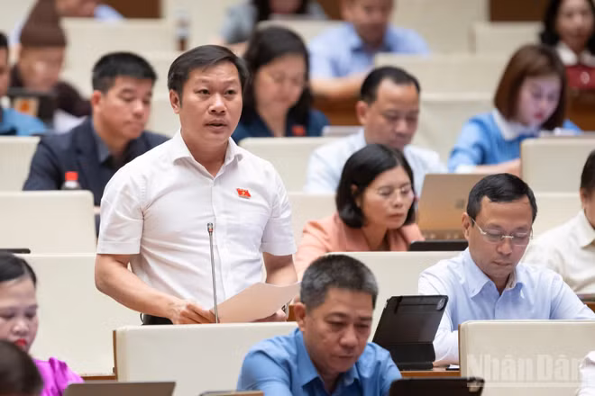 Đại biểu Quốc hội đề nghị ưu tiên bố trí nguồn lực cho chính sách tiền lương