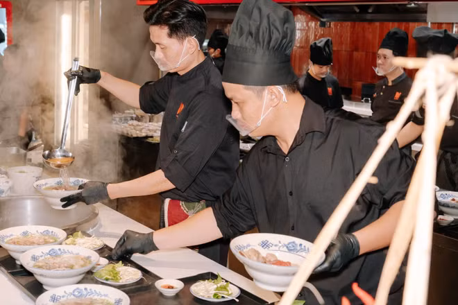 Trình diễn nghệ thuật nấu phở tại sự kiện. (Ảnh: VCCA)