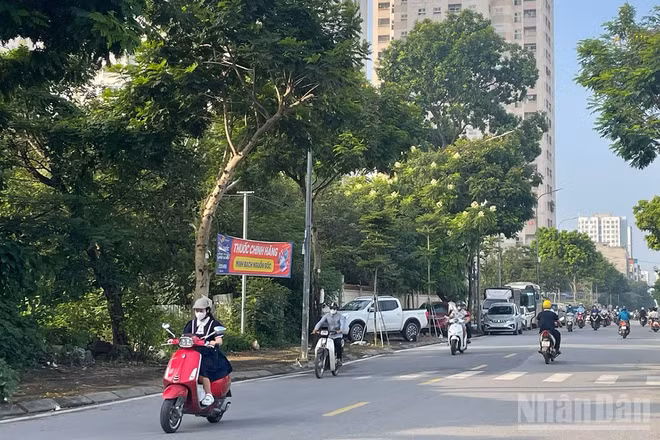 Dự báo khu vực Hà Nội ngày nắng, chiều tối và đêm có mưa vừa và dông. (Ảnh minh họa: Đ.T)