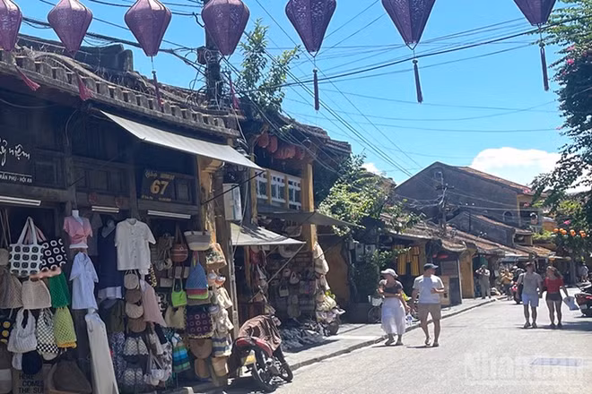 Thành phố Đà Nẵng và phía đông các tỉnh từ Quảng Ngãi đến Đắk Lắk có nắng nóng và nắng nóng gay gắt. (Ảnh minh họa: Đ.T)