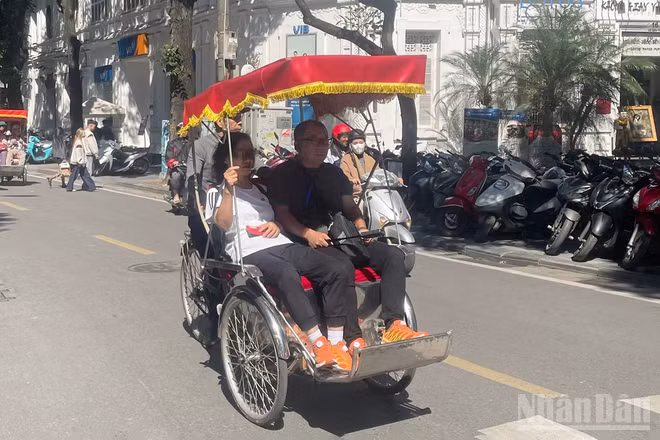 Dự báo khu vực Hà Nội ngày nắng nóng, có nơi nắng nóng gay gắt, đêm không mưa.