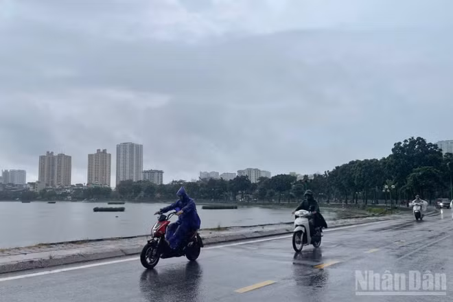 Dự báo khu vực Hà Nội có mưa vừa, mưa to và dông. (Ảnh minh họa: Đ.T)