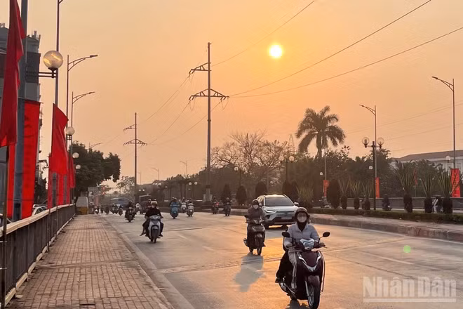 Dự báo khu vực Hà Nội có mây, ngày nắng, đêm có mưa nhỏ vài nơi; trời rét. (Ảnh minh họa: Đ.T)