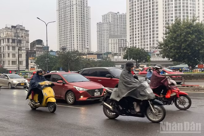 Dự báo khu vực Hà Nội mưa nơi vài nơi, sáng sớm có mưa phùn và sương mù rải rác. (Ảnh minh họa: Đ.T)