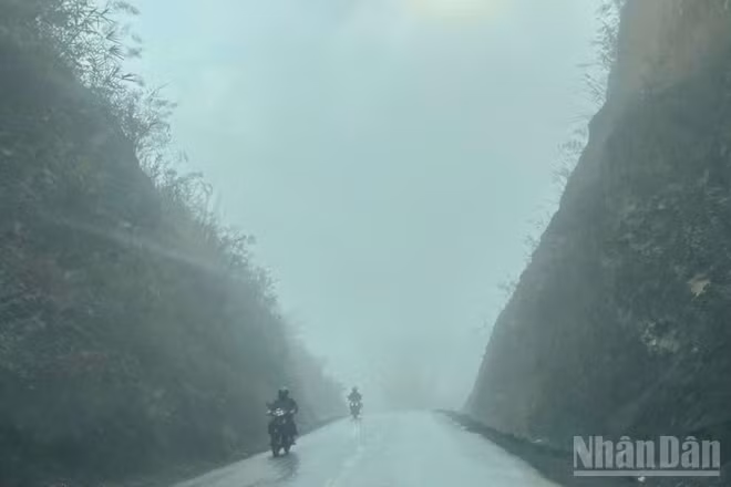 Dự báo khu vực Bắc Bộ nhiều nơi có sương mù nhẹ. (Ảnh minh họa: Đ.T)
