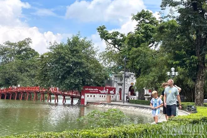Khu vực Hà Nội có mây, ngày nắng nóng, có nơi nắng nóng gay gắt. (Ảnh minh họa: Đ.T)