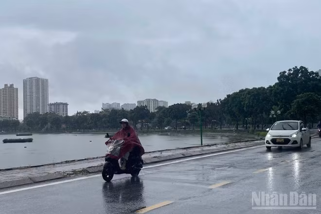 Dự báo khu vực Hà Nội có lúc có mưa rào và dông. (Ảnh minh họa: Đ.T)