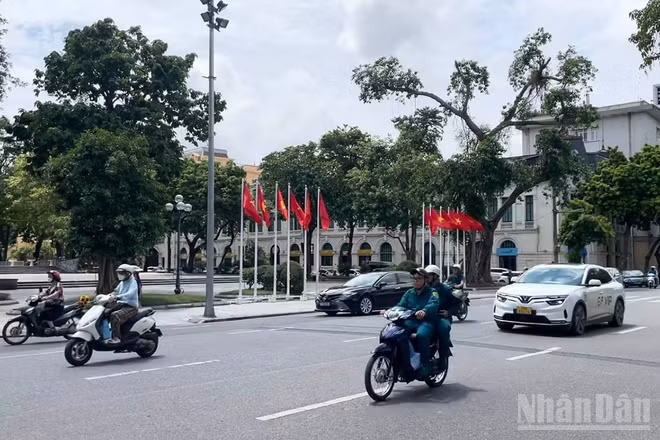 Dự báo khu vực Hà Nội có mây, ngày nắng, đêm có mưa vừa, cục bộ có nơi mưa to và rải rác có dông. (Ảnh minh họa: Đ.T)