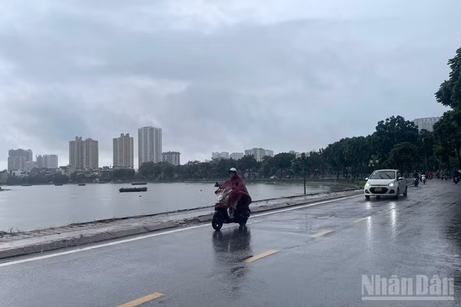 Dự báo khu vực Hà Nội có lúc có mưa rào và dông. (Ảnh minh họa: Đ.T)