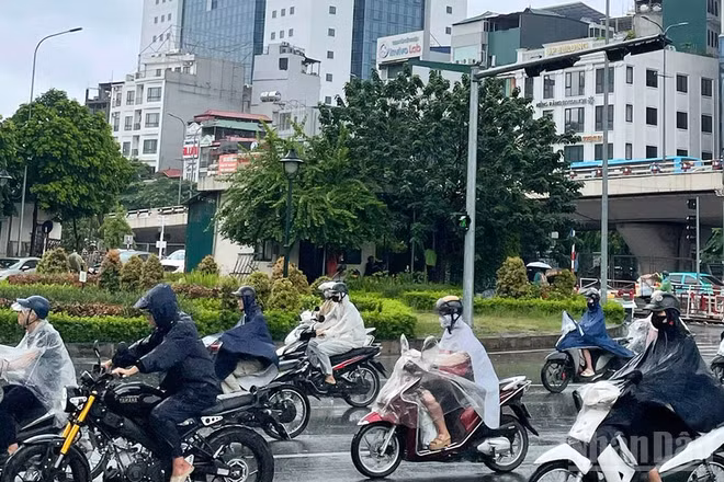Khu vực Hà Nội có mưa rào và dông vài nơi. (Ảnh minh họa: Đ.T)