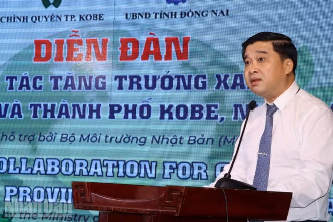Phó Chủ tịch Ủy ban nhân dân tỉnh Đồng Nai Hồ Văn Hà phát biểu tại diễn đàn.