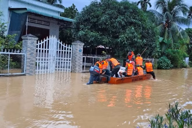 Nhiều diện tích tại xã Đak Lua (tỉnh Đồng Nai) ngập lụt do Thủy điện Đồng Nai 5 xả lũ.