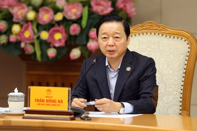 Phó Thủ tướng Trần Hồng Hà, Chủ tịch Ủy ban An ninh hàng không dân dụng quốc gia chủ trì cuộc họp Ủy ban về công tác chuẩn bị tổng kết nhiệm kỳ 5 năm và ra mắt Ủy ban mới sau kiện toàn (Ảnh: VGP/Minh Khôi)