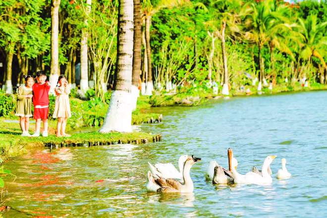 Môi trường sống xanh ở khu đô thị Ecopark.